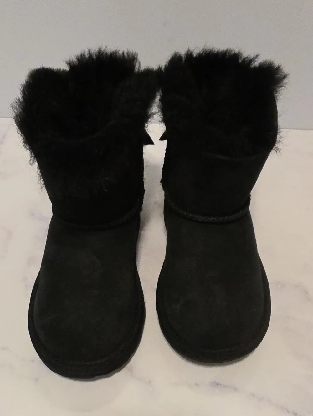 UGG Kids Black Bow-Back Shearling Ankle Boots